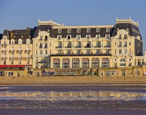 Hotel z widokiem na morze le grand hotel cabourg gallery collection
