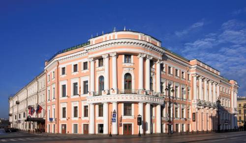 widok na główne wejście Taleon Imperial Hotel w Sankt Peterburgu, Rosja